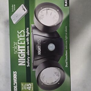 NEW IN BOX SOLAR NIGHT EYES